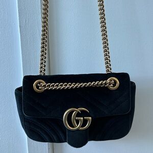 GUCCI GG MARMONT SMALL SHOULDER BAG